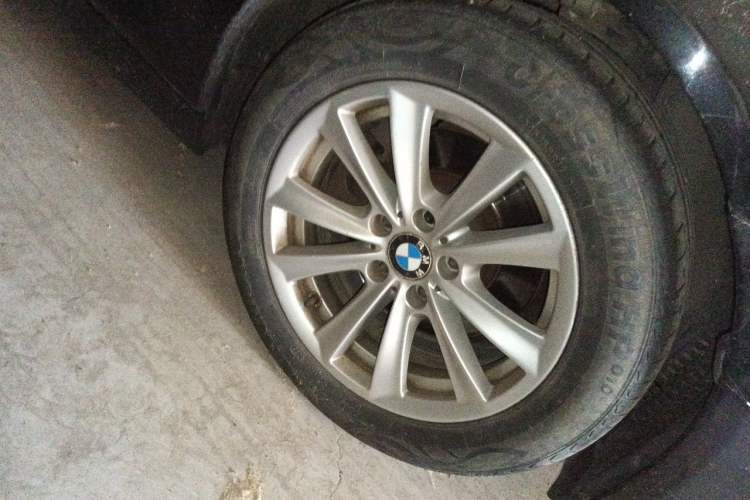 Used BMW 5 Series 2011 523Li Leading Model Right Front Wheel Hub