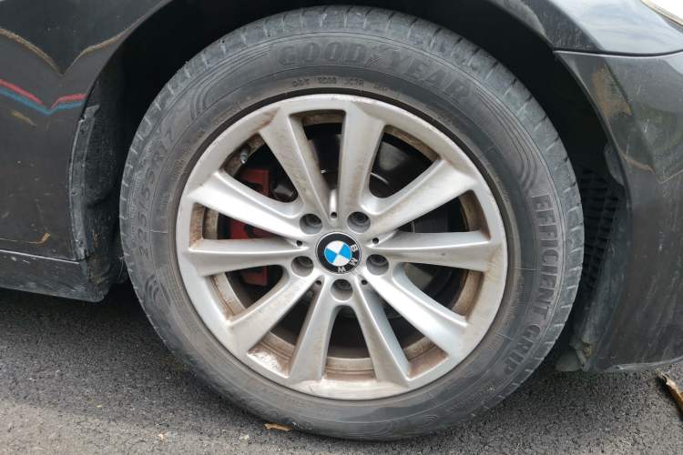 Used BMW 5 Series 2011 523Li Luxury Model Right Front Wheel Hub