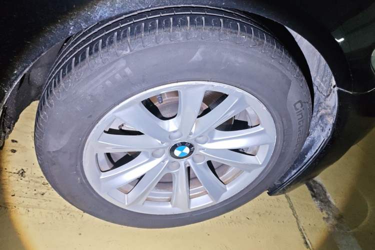 Used BMW 5 Series 2011 523Li Leading Model Right Front Wheel Hub