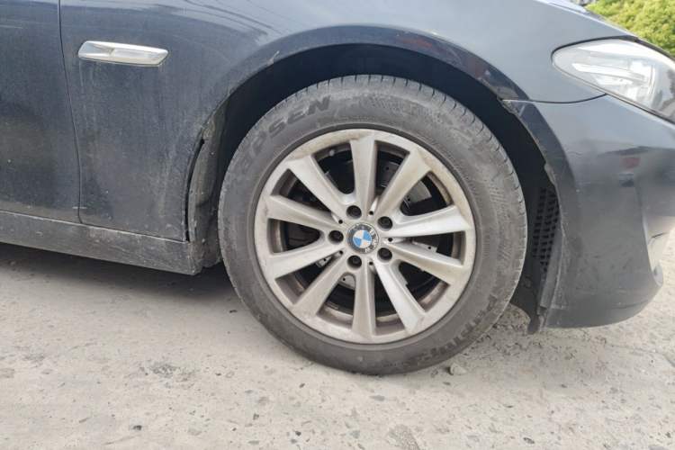 Used BMW 5 Series 2011 520Li Elegant Model Right Front Wheel Hub