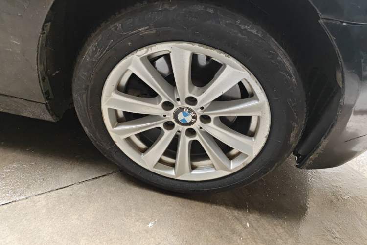 Used BMW 5 Series 2011 523Li Leading Model Right Front Wheel Hub