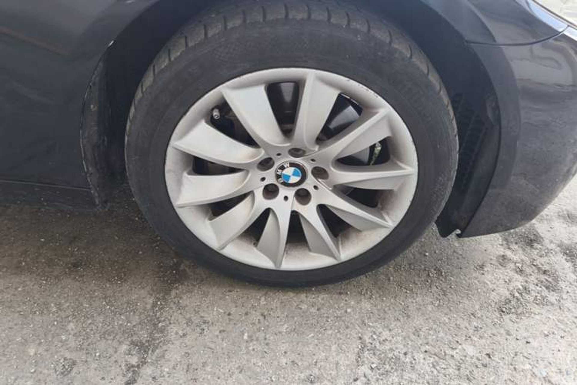 Used BMW 5 Series 2011 535i Sport Edition Right Front Wheel Hub