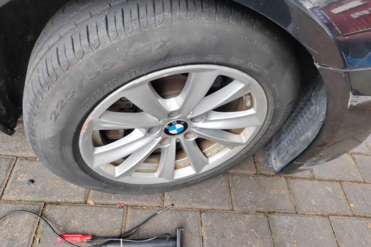 Used BMW 5 Series 2011 523Li Luxury Model Right Front Wheel Hub