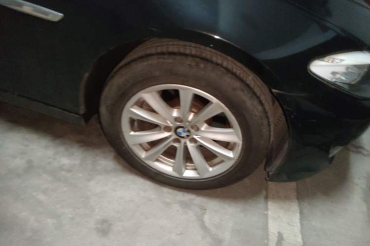 Used BMW 5 Series 2011 523Li Luxury Model Right Front Wheel Hub