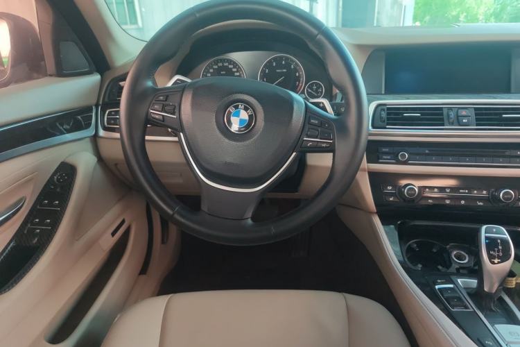 Used BMW 5 Series 2011 535i Sport Edition Steering Wheel