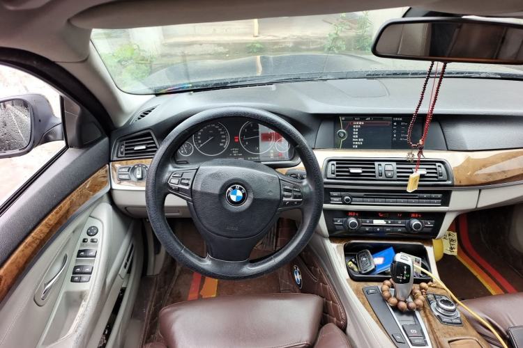 Used BMW 5 Series 2011 528Li Luxury Model Steering Wheel
