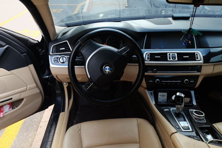 Used BMW 5 Series 2011 523Li Leading Model Steering Wheel