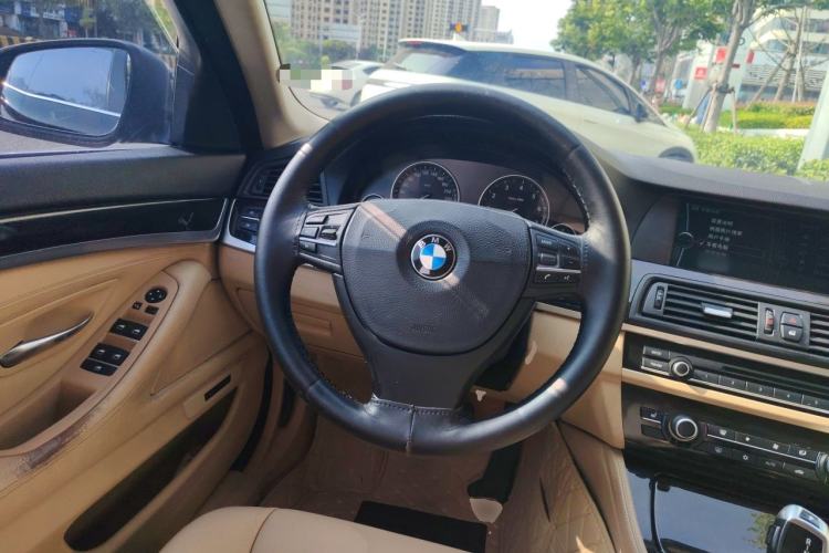 Used BMW 5 Series 2011 523Li Luxury Model Steering Wheel