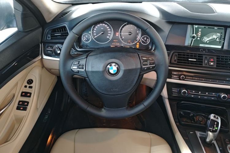 Used BMW 5 Series 2011 520Li Elegant Model Steering Wheel