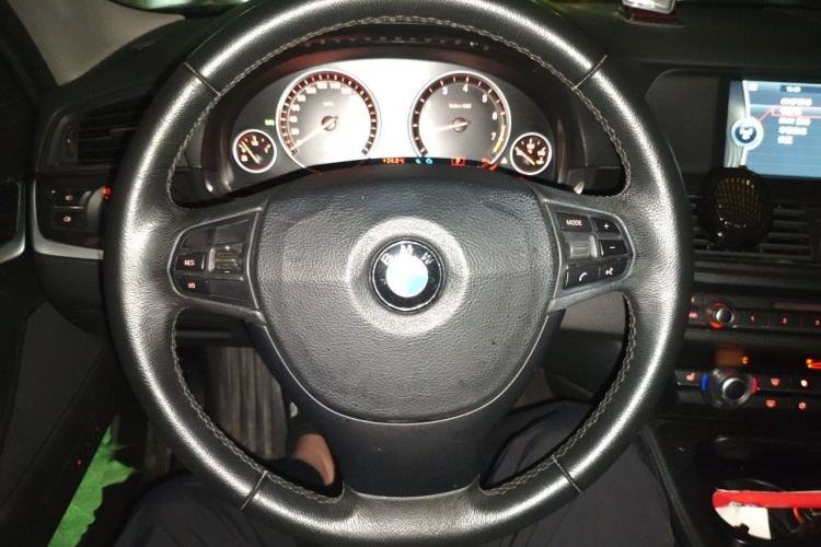 Used BMW 5 Series 2011 523Li Leading Model Steering Wheel