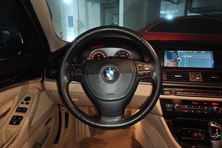 Used BMW 5 Series 2011 523Li Luxury Model Steering Wheel