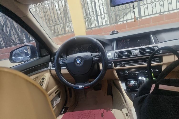 Used BMW 5 Series 2011 523Li Luxury Model Steering Wheel
