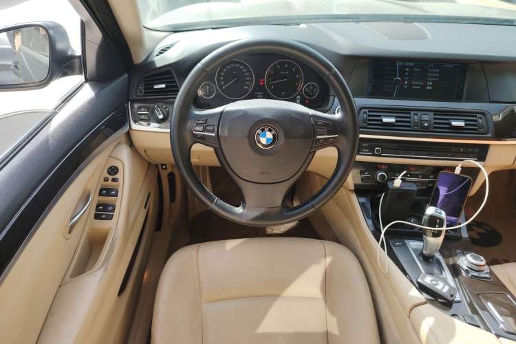 Used BMW 5 Series 2011 523Li Luxury Model Steering Wheel