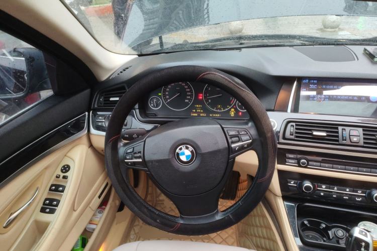 Used BMW 5 Series 2011 523Li Leading Model Steering Wheel