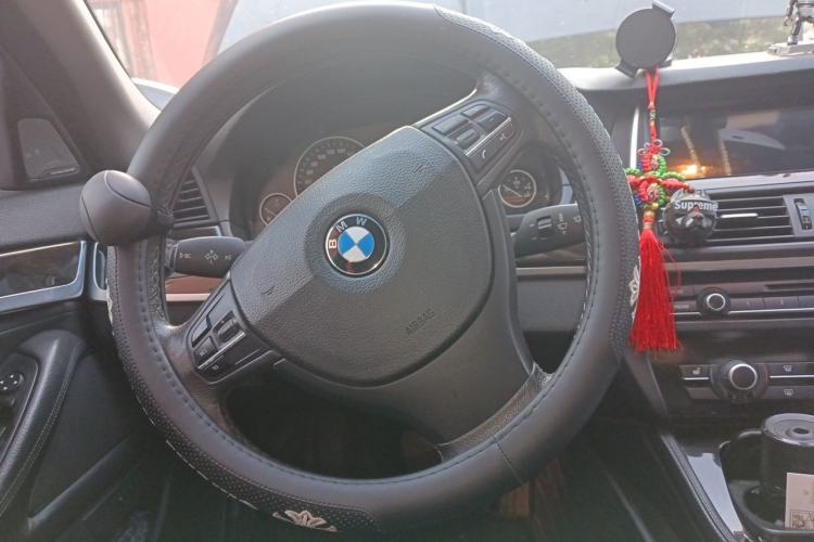 Used BMW 5 Series 2011 523Li Leading Model Steering Wheel