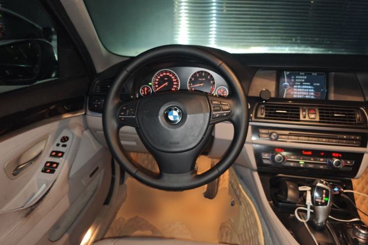 Used BMW 5 Series 2011 523Li Luxury Model Steering Wheel