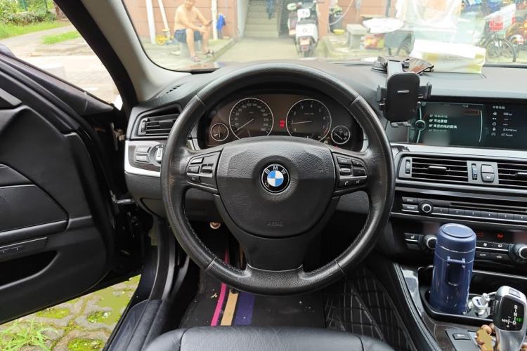 Used BMW 5 Series 2011 523Li Leading Model Steering Wheel