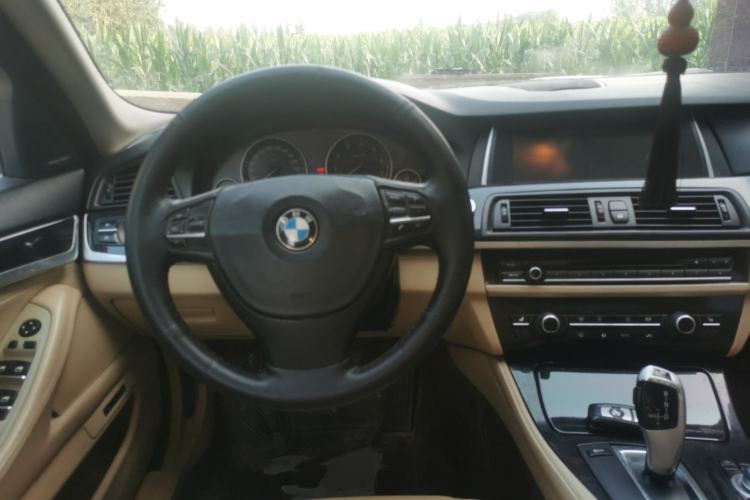 Used BMW 5 Series 2011 523Li Leading Model Steering Wheel