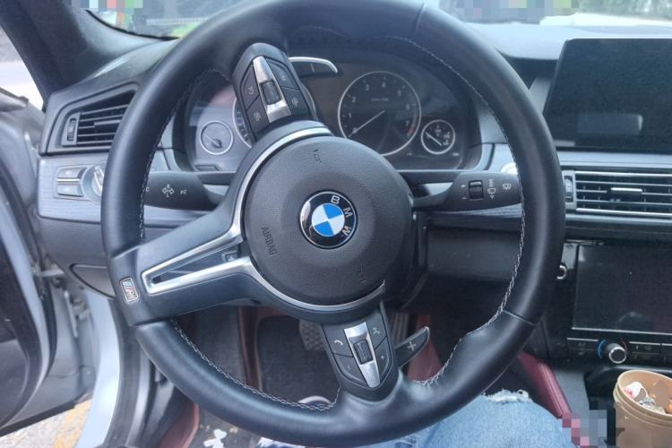Used BMW 5 Series 2011 523Li Leading Model Steering Wheel