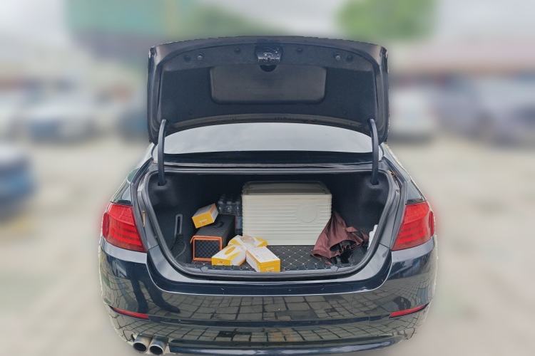 Used BMW 5 Series 2011 520Li Elegant Model Trunk
