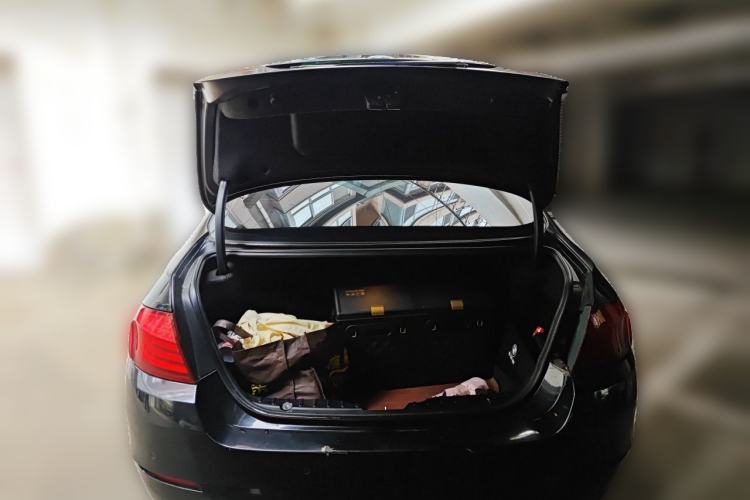 Used BMW 5 Series 2011 523Li Leading Model Trunk