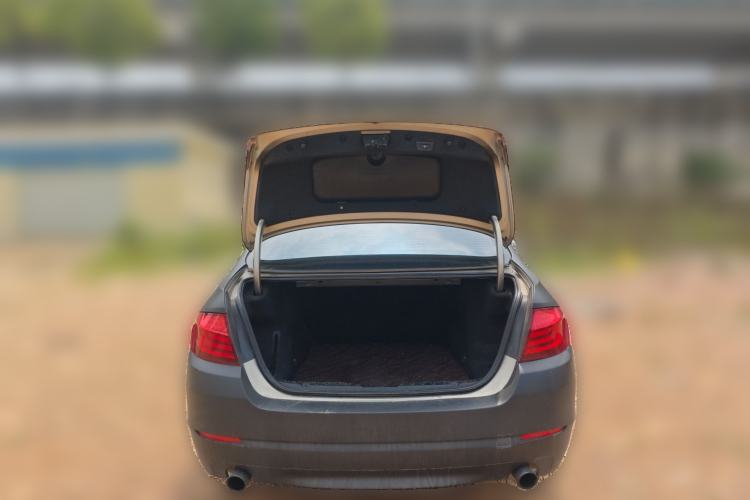 Used BMW 5 Series 2011 535Li Leading Model Trunk