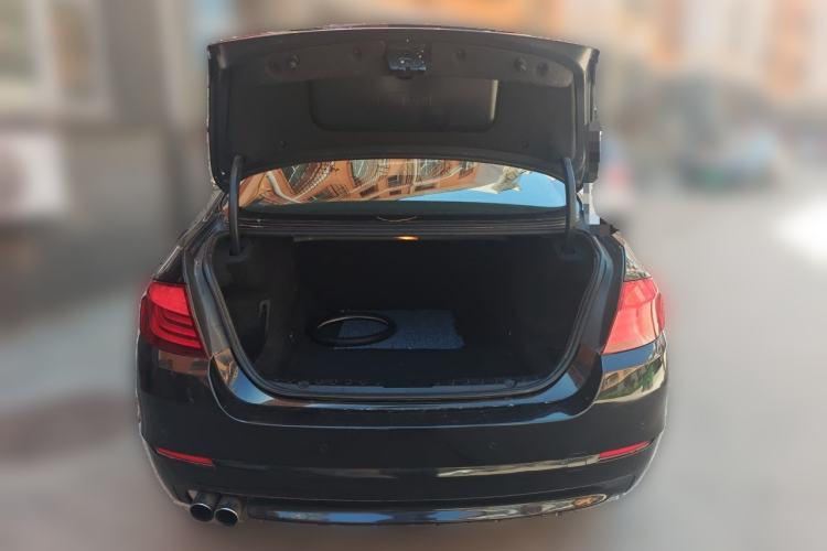 Used BMW 5 Series 2011 528Li Leading Model Trunk