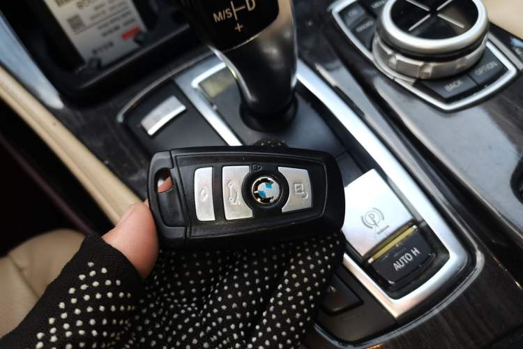 Used BMW 5 Series 2011 523Li Leading Model Vehicle Key