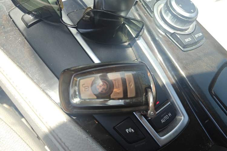 Used BMW 5 Series 2011 523Li Luxury Model Vehicle Key