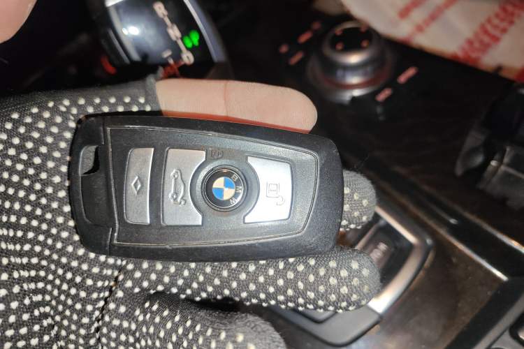 Used BMW 5 Series 2011 523Li Luxury Model Vehicle Key