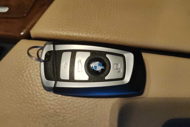 Used BMW 5 Series 2011 528Li Luxury Model Vehicle Key