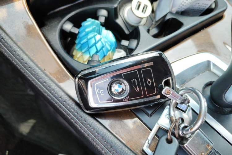 Used BMW 5 Series 2011 528Li Leading Model Vehicle Key