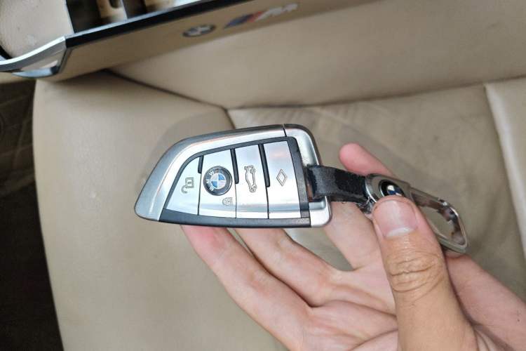 Used BMW 5 Series 2011 528Li Leading Model Vehicle Key