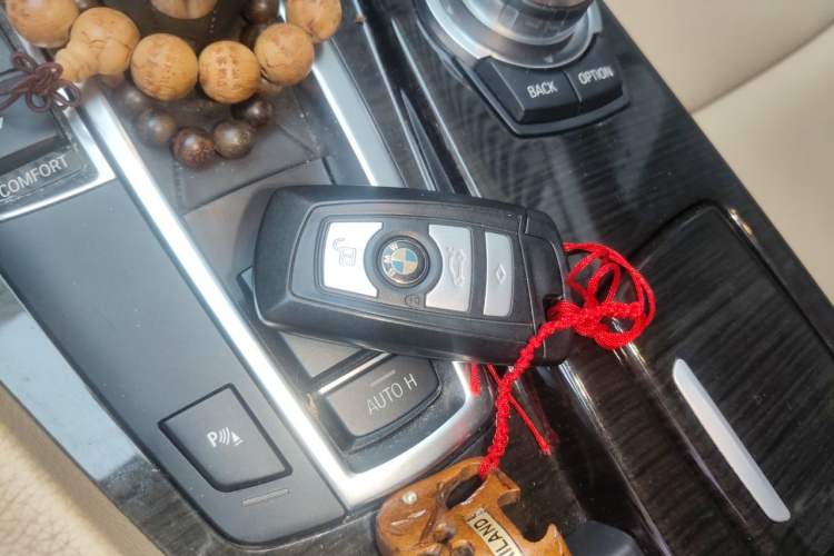 Used BMW 5 Series 2011 535i Luxury Sport Edition Vehicle Key
