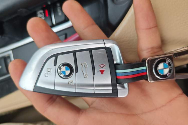 Used BMW 5 Series 2011 535Li Leading Model Vehicle Key
