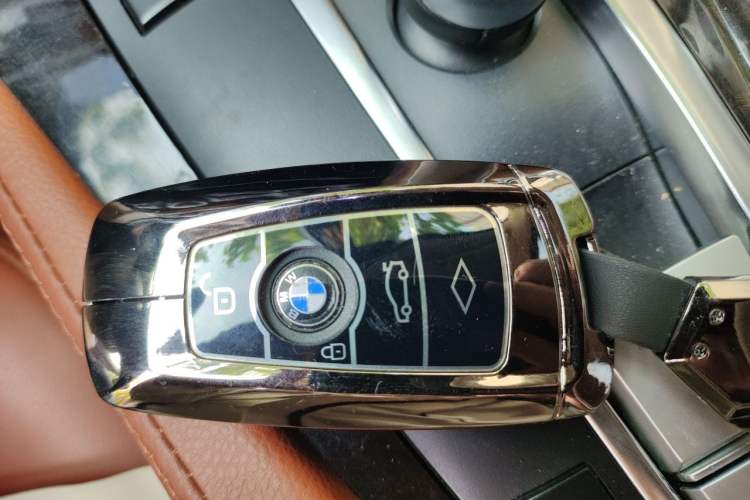 Used BMW 5 Series 2011 523Li Luxury Model Vehicle Key