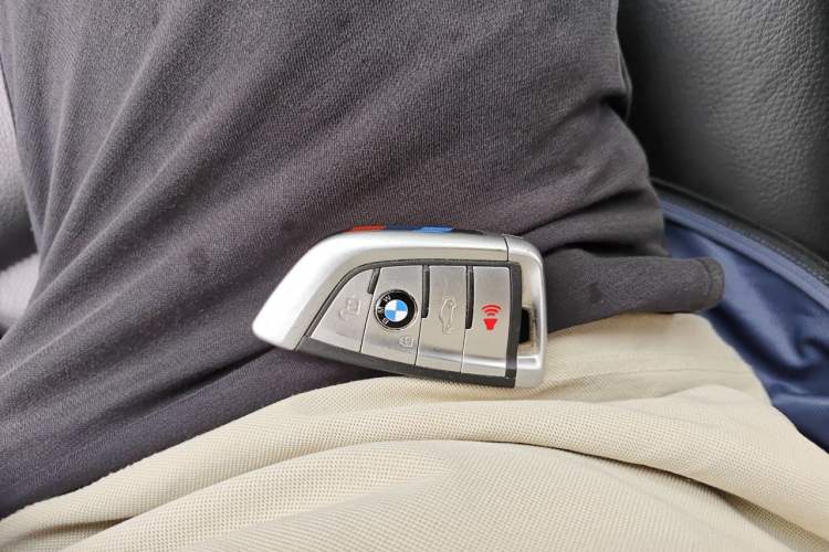 Used BMW 5 Series 2011 523Li Leading Model Vehicle Key