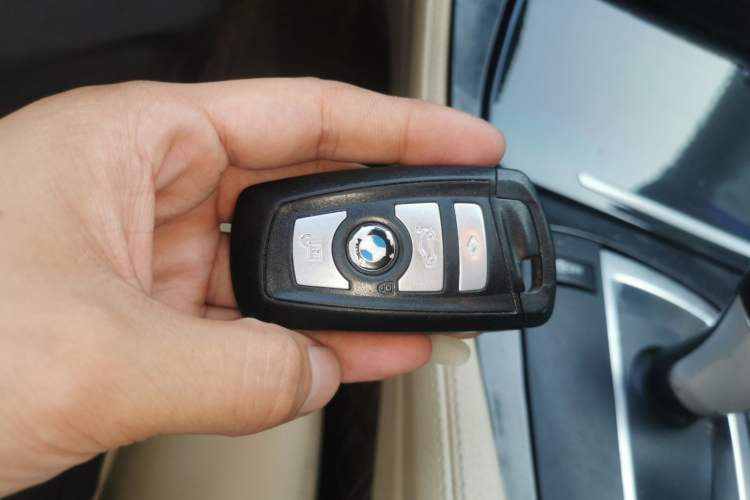Used BMW 5 Series 2011 523Li Leading Model Vehicle Key