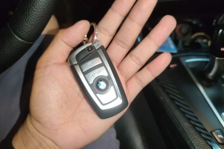 Used BMW 5 Series 2011 523Li Luxury Model Vehicle Key