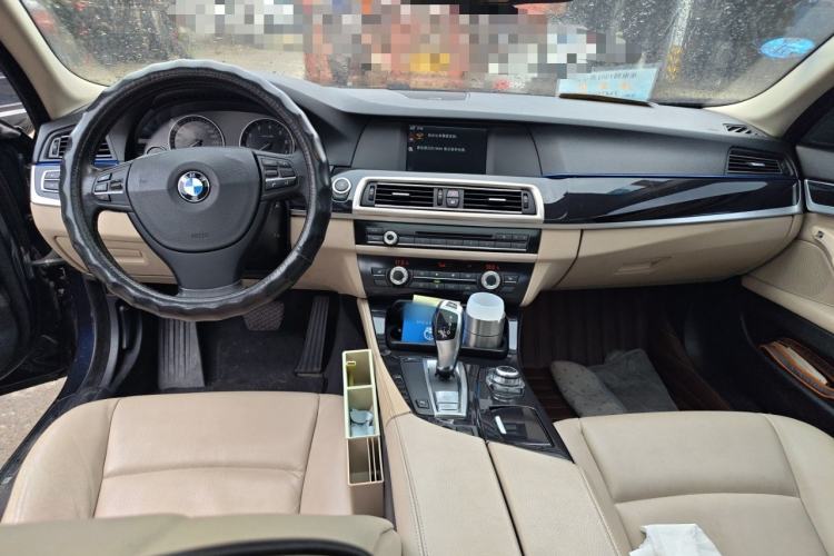 Used BMW 5 Series 2011 523Li Leading Model Center Console