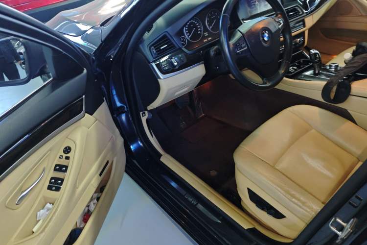 Used BMW 5 Series 2011 523Li Luxury Model Driver Seat