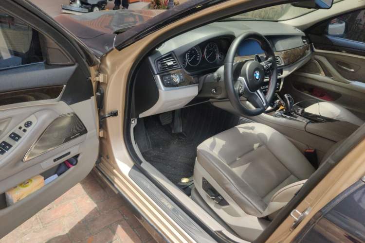 Used BMW 5 Series 2011 535i Sport Edition Driver Seat