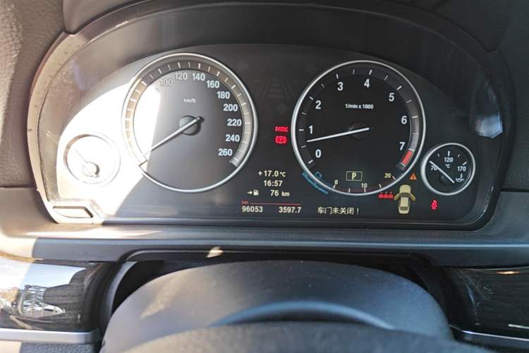 Used BMW 5 Series 2011 535i Luxury Sport Edition Instrument Cluster