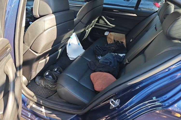 Used BMW 5 Series 2011 535i Luxury Sport Edition Left Rear Seat
