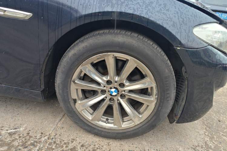 Used BMW 5 Series 2011 523Li Leading Model Right Front Wheel Hub