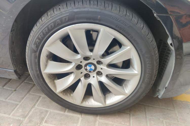 Used BMW 5 Series 2011 535i Sport Edition Right Front Wheel Hub
