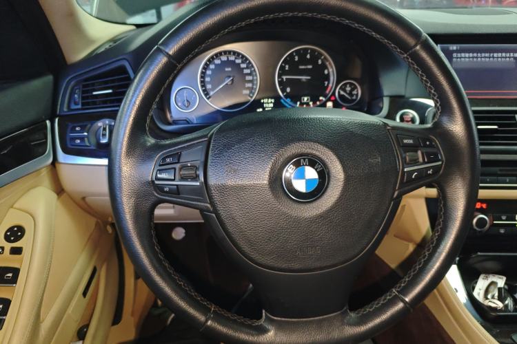 Used BMW 5 Series 2011 523Li Luxury Model Steering Wheel