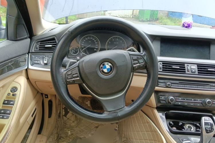 Used BMW 5 Series 2011 535Li Leading Model Steering Wheel