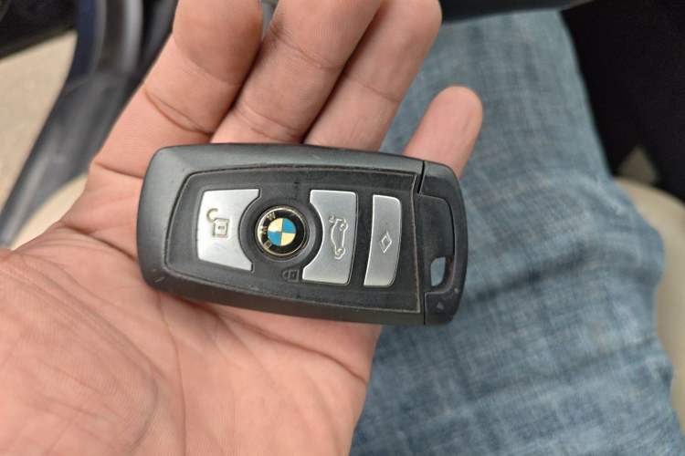 Used BMW 5 Series 2011 523Li Leading Model Vehicle Key
