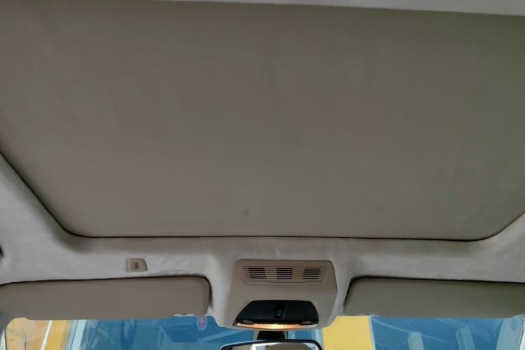Used BMW 5 Series 2011 523Li Luxury Model Headliner